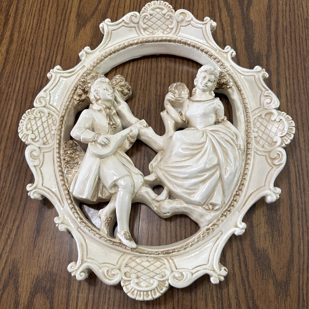1957 Vintage Universal Statuary Corp Victorian Colonial Couple Wall Decor